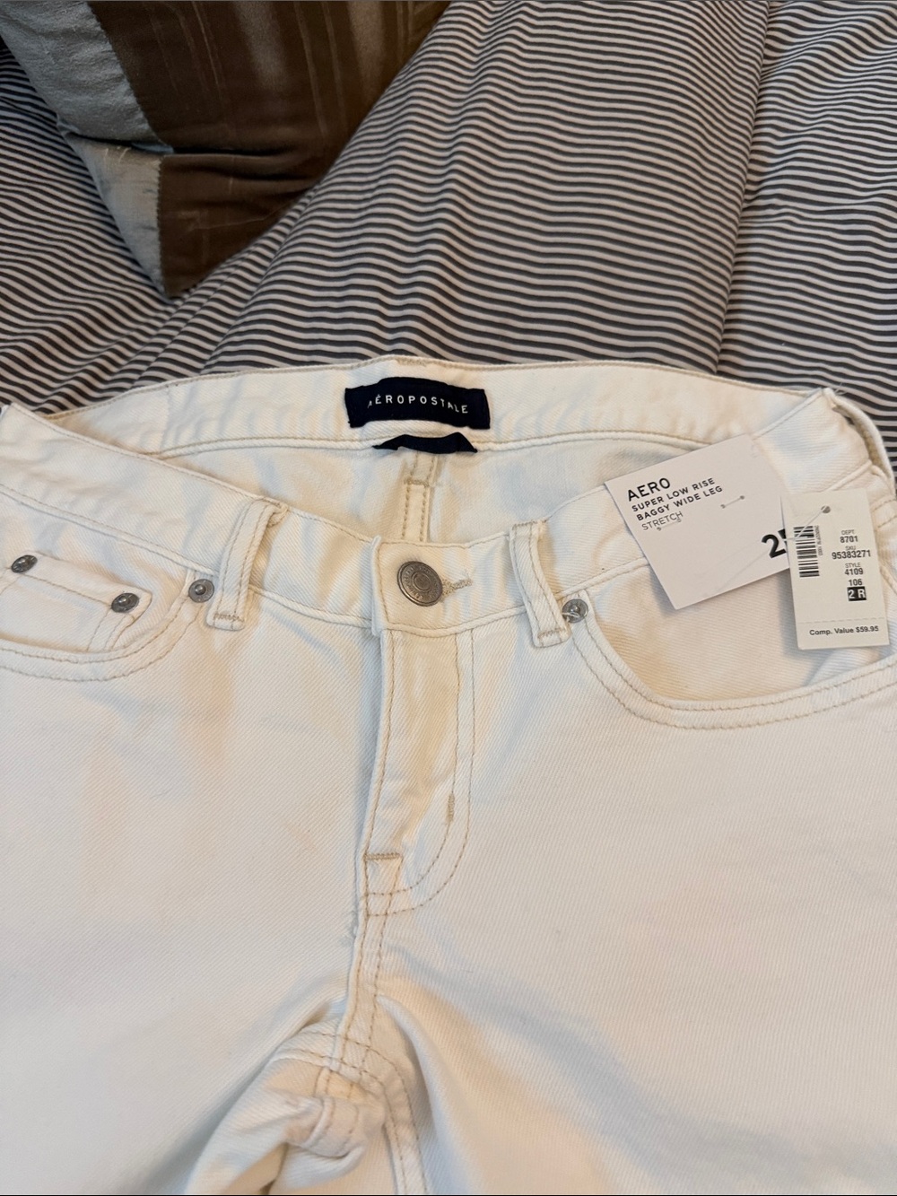 Aeropostale White Flare/Wide Leg Jeans
